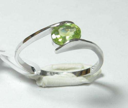 925 Sterling Silver Natral A-Grade Peridot ring